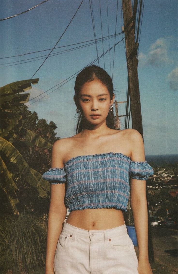Achieve Shoulders Like Jennie’s Shoulders