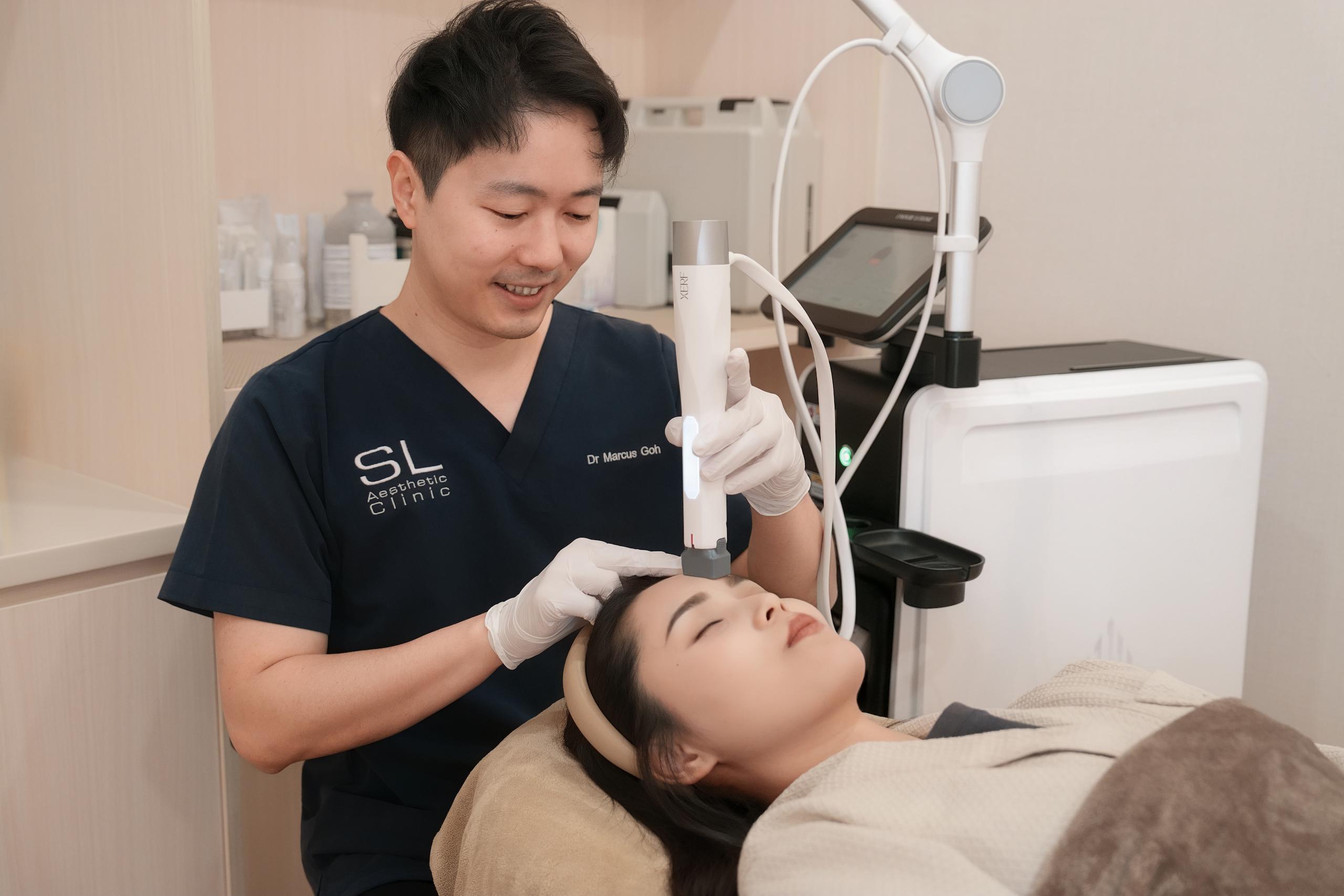 An image of a doctor doing XERF Treatment for a patient