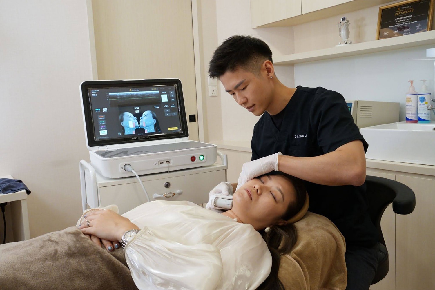 SL Aesthetic Doctor performing Ultherapy prime on a patient